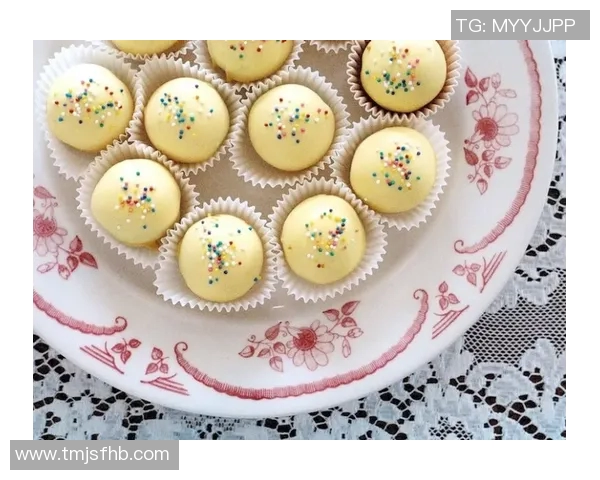 蛋糕面包的美味世界:探索创新口味与制作技巧的完美融合 蛋糕面包的美味世界:探索创新口味与制作技巧的完美融合